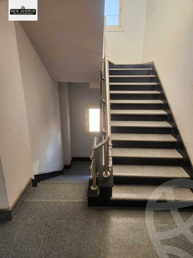 https://aqarmap.com.eg/en/listing/5810510-for-sale-cairo-new-cairo-compounds-hyde-park-centre-ville-hyde-park