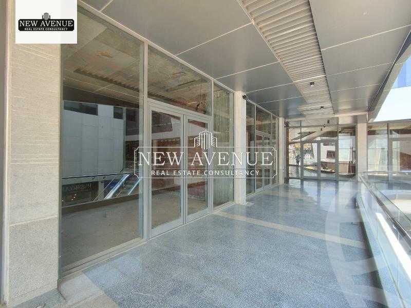 https://aqarmap.com.eg/en/listing/5816446-for-sale-cairo-new-cairo-compounds-dh-yrd-mwl