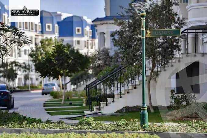 https://aqarmap.com.eg/ar/listing/5825846-for-sale-cairo-new-cairo-compounds-mountain-view-hyde-park