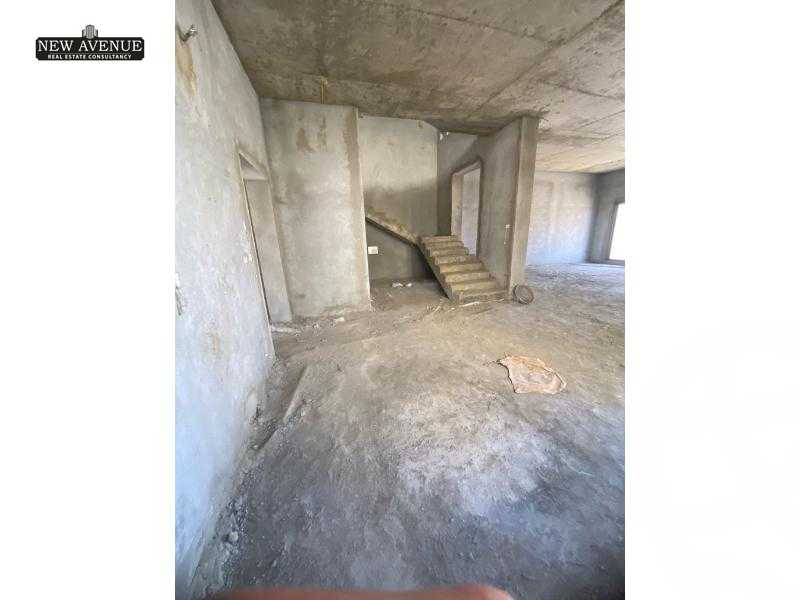 https://aqarmap.com.eg/en/listing/5827411-for-sale-cairo-new-cairo-compounds-city-gate-sapphire-city-gate