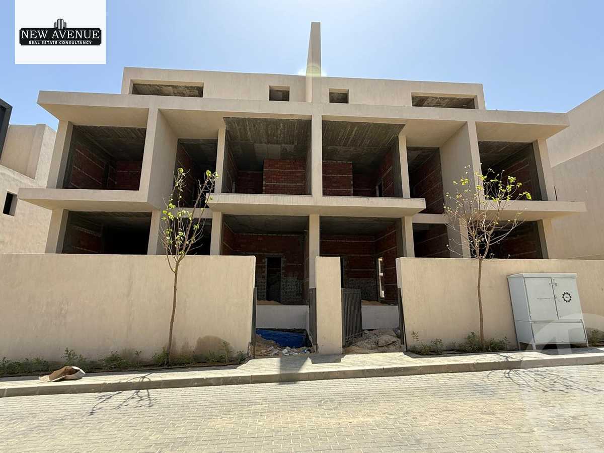 https://aqarmap.com.eg/en/listing/5830256-for-sale-cairo-new-cairo-compounds-lake-view-boutique-el-hazek