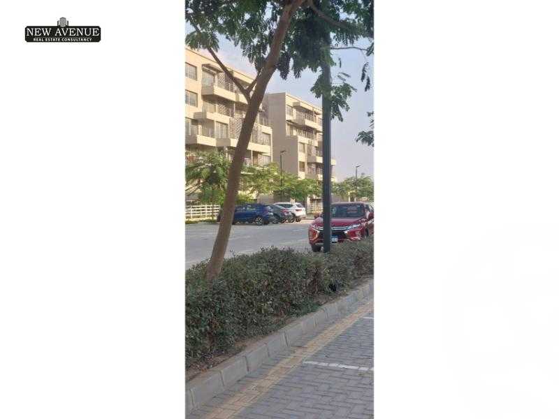 https://aqarmap.com.eg/en/listing/5835660-for-sale-cairo-new-cairo-compounds-capital-gardens