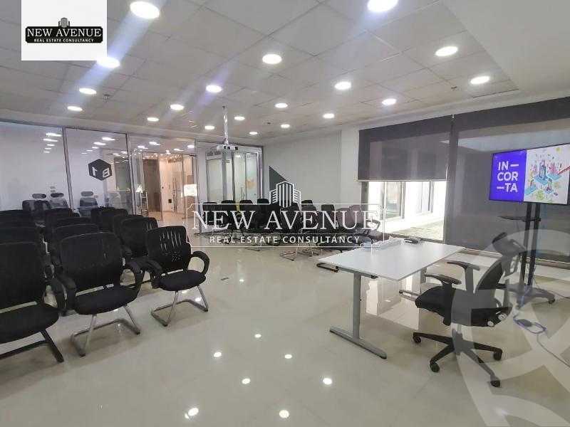 https://aqarmap.com.eg/en/listing/5842995-for-sale-cairo-new-cairo-compounds-golden-gate-redcon