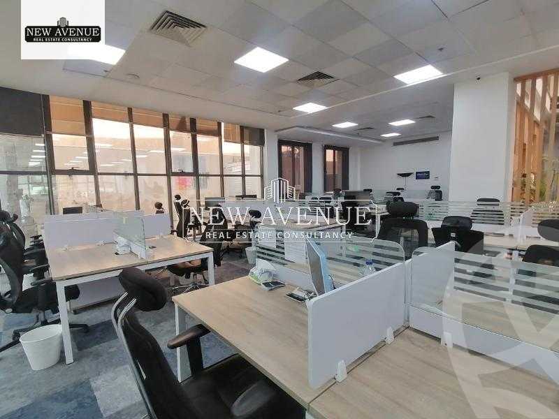 https://aqarmap.com.eg/en/listing/5842995-for-sale-cairo-new-cairo-compounds-golden-gate-redcon