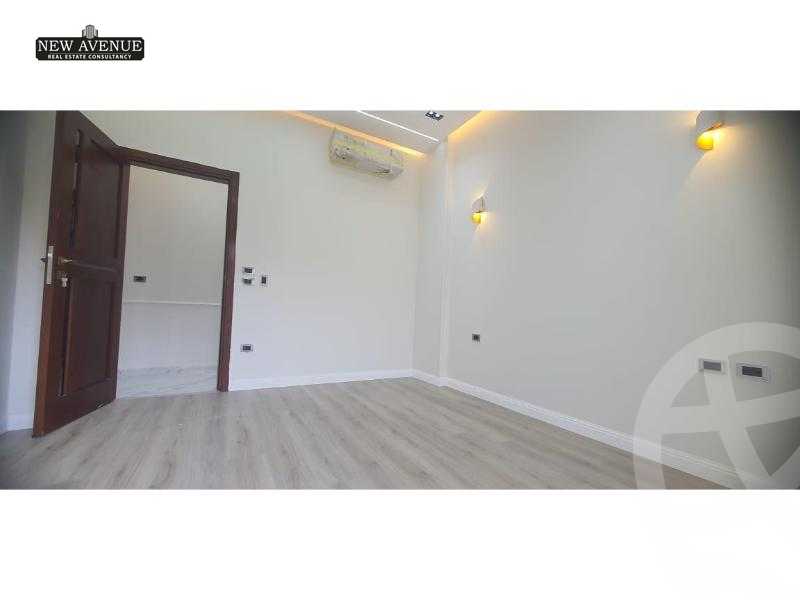 https://aqarmap.com.eg/en/listing/5857484-for-sale-cairo-new-cairo-compounds-moon-valley