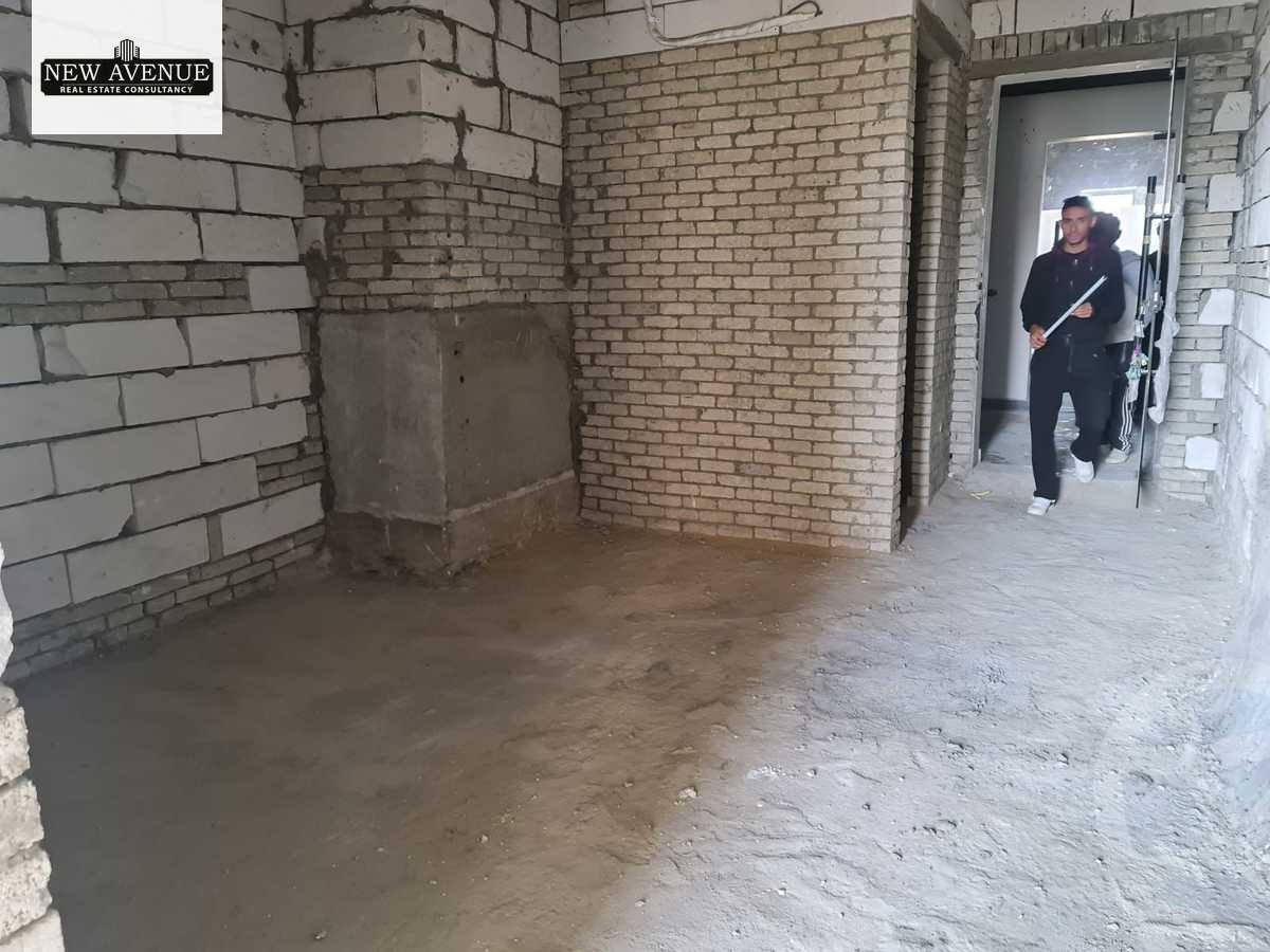 https://aqarmap.com.eg/en/listing/5858341-for-rent-cairo-new-cairo-compounds-mivida-mivida-business-park-emaar