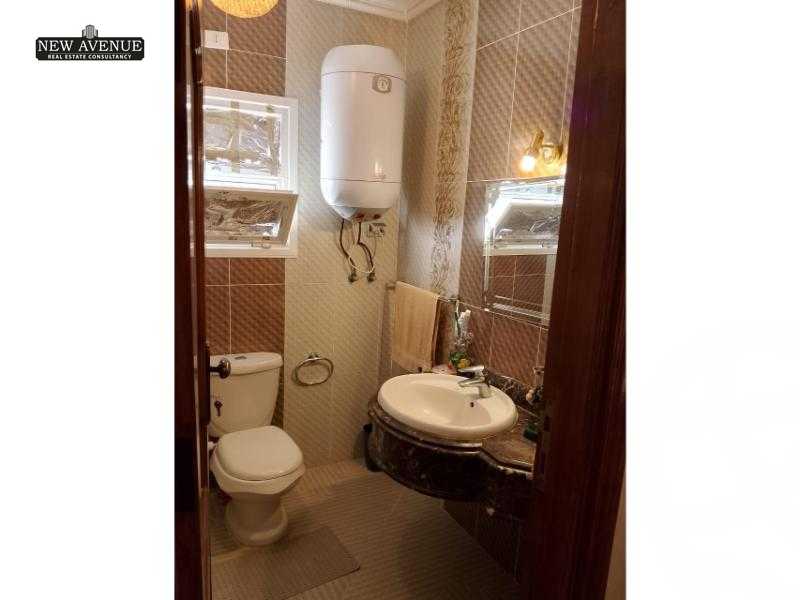 https://aqarmap.com.eg/en/listing/5860097-for-sale-cairo-new-cairo-lrhb-city-phase-8