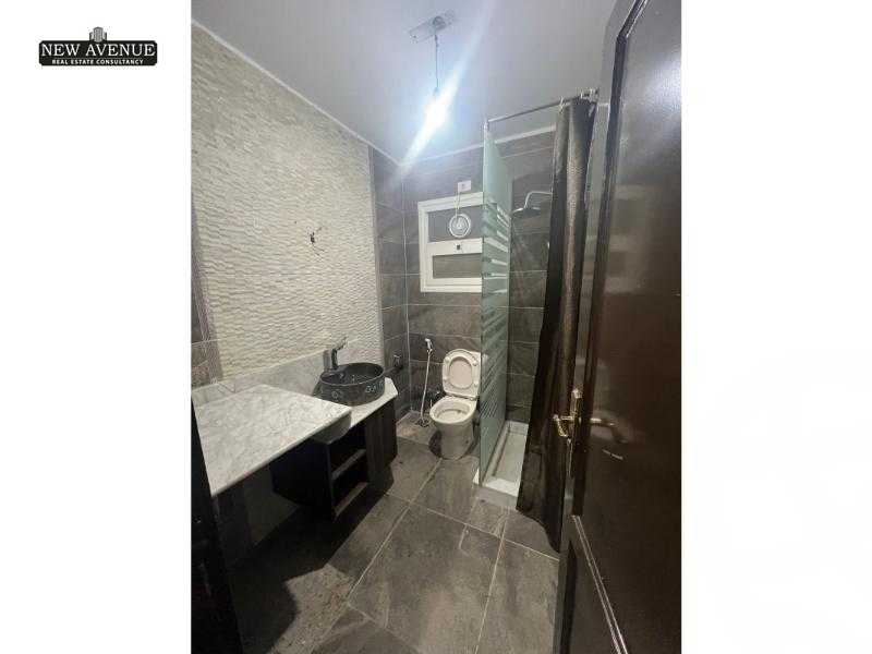 https://aqarmap.com.eg/en/listing/5864054-for-sale-cairo-new-cairo-lrhb-city-phase-1-ahmed-rami-st