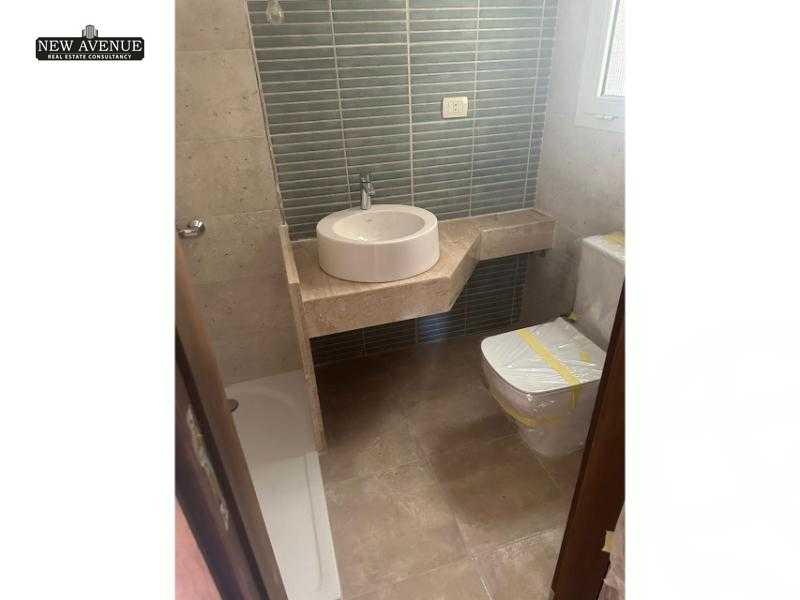https://aqarmap.com.eg/en/listing/5874706-for-sale-cairo-new-cairo-compounds-el-patio-oro