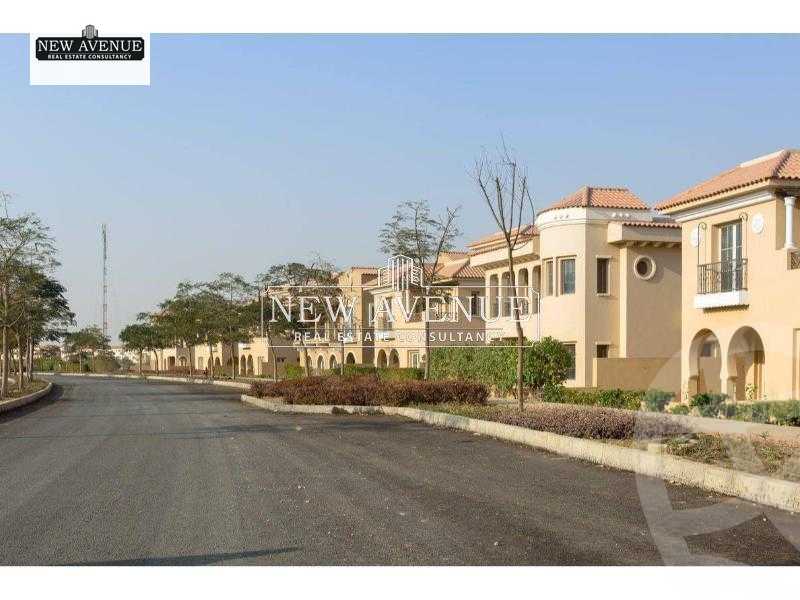 https://aqarmap.com.eg/ar/listing/5878696-for-sale-cairo-new-cairo-compounds-hyde-park-centre-ville-hyde-park