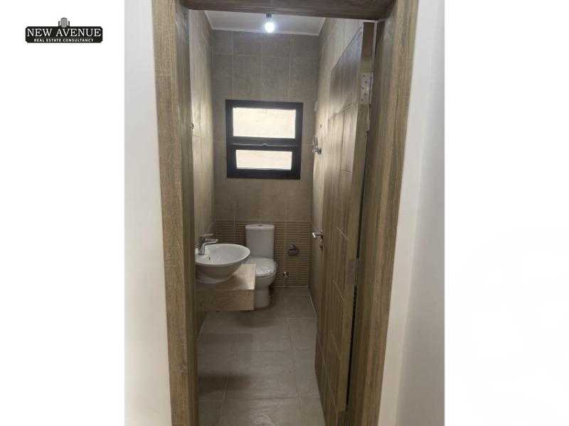 https://aqarmap.com.eg/en/listing/5879107-for-sale-cairo-new-cairo-compounds-fifth-square