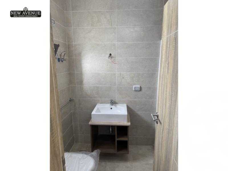 https://aqarmap.com.eg/en/listing/5879107-for-sale-cairo-new-cairo-compounds-fifth-square