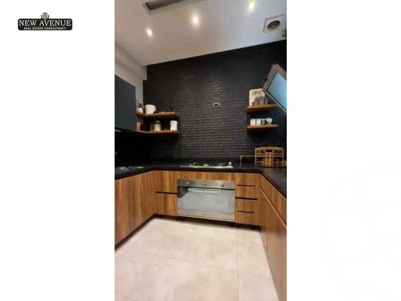https://aqarmap.com.eg/ar/listing/5881039-for-sale-cairo-new-cairo-compounds-moon-valley