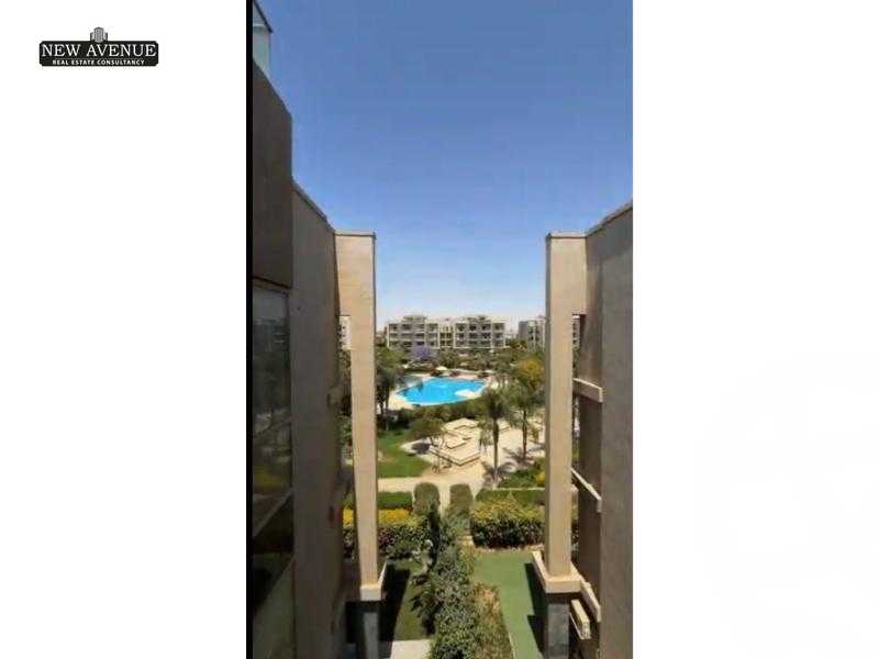 https://aqarmap.com.eg/ar/listing/5881039-for-sale-cairo-new-cairo-compounds-moon-valley