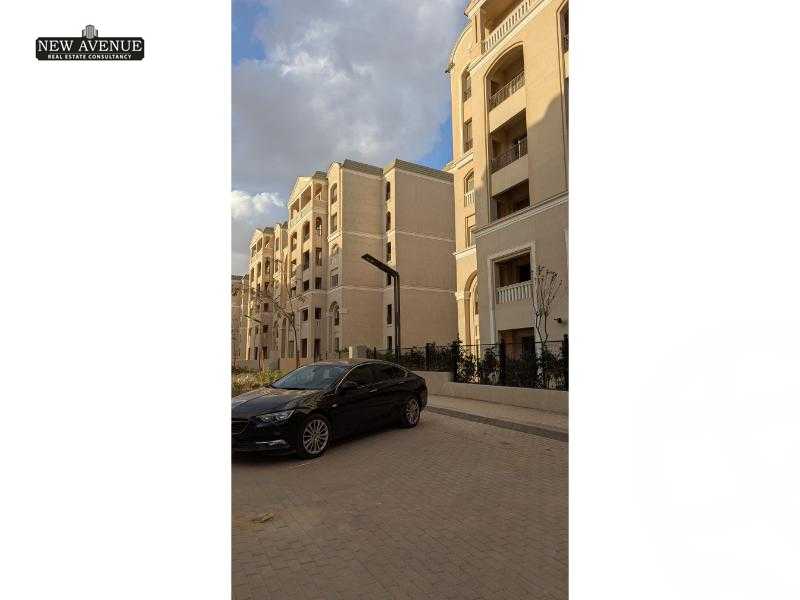 https://aqarmap.com.eg/en/listing/5881253-for-sale-cairo-new-cairo-lmstqbl-syty-compounds-lavenir