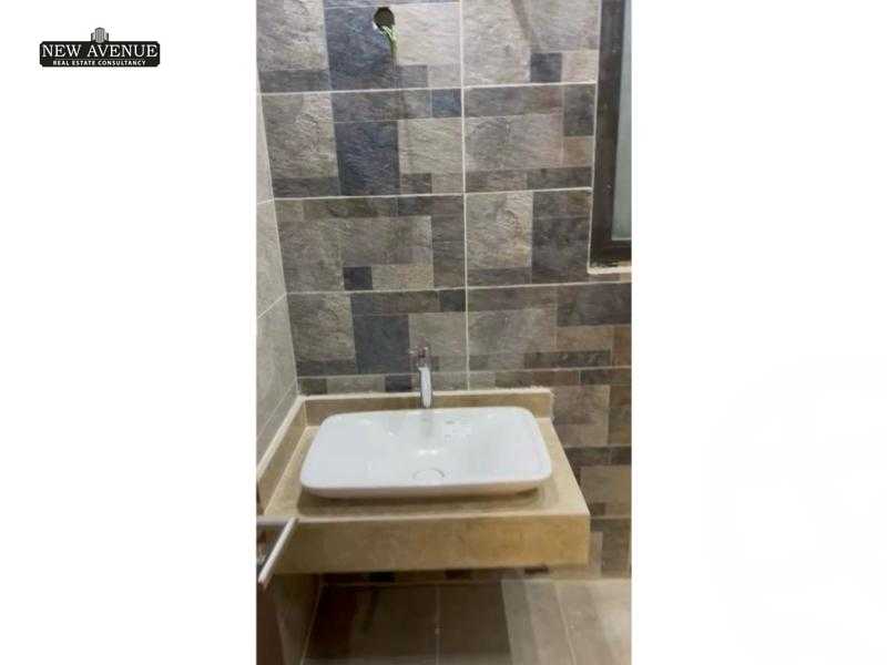 https://aqarmap.com.eg/en/listing/5886128-for-sale-cairo-new-cairo-compounds-lakeview-residence