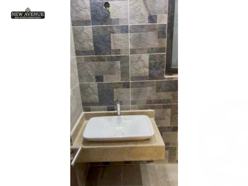 https://aqarmap.com.eg/en/listing/5886128-for-sale-cairo-new-cairo-compounds-lakeview-residence