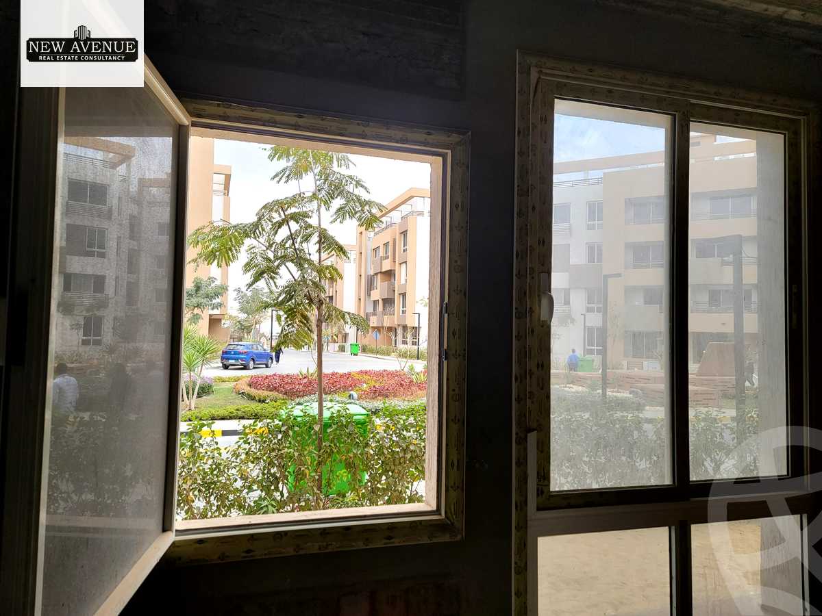 https://aqarmap.com.eg/en/listing/5887272-for-sale-cairo-el-shorouk-compounds-granda-life