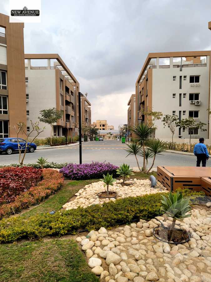 https://aqarmap.com.eg/en/listing/5887272-for-sale-cairo-el-shorouk-compounds-granda-life
