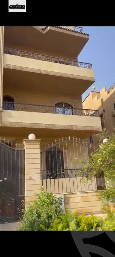 https://aqarmap.com.eg/ar/listing/5887370-for-sale-cairo-new-cairo-ganob-el-akadamiya-south-academy-g-sedki-suliman-st