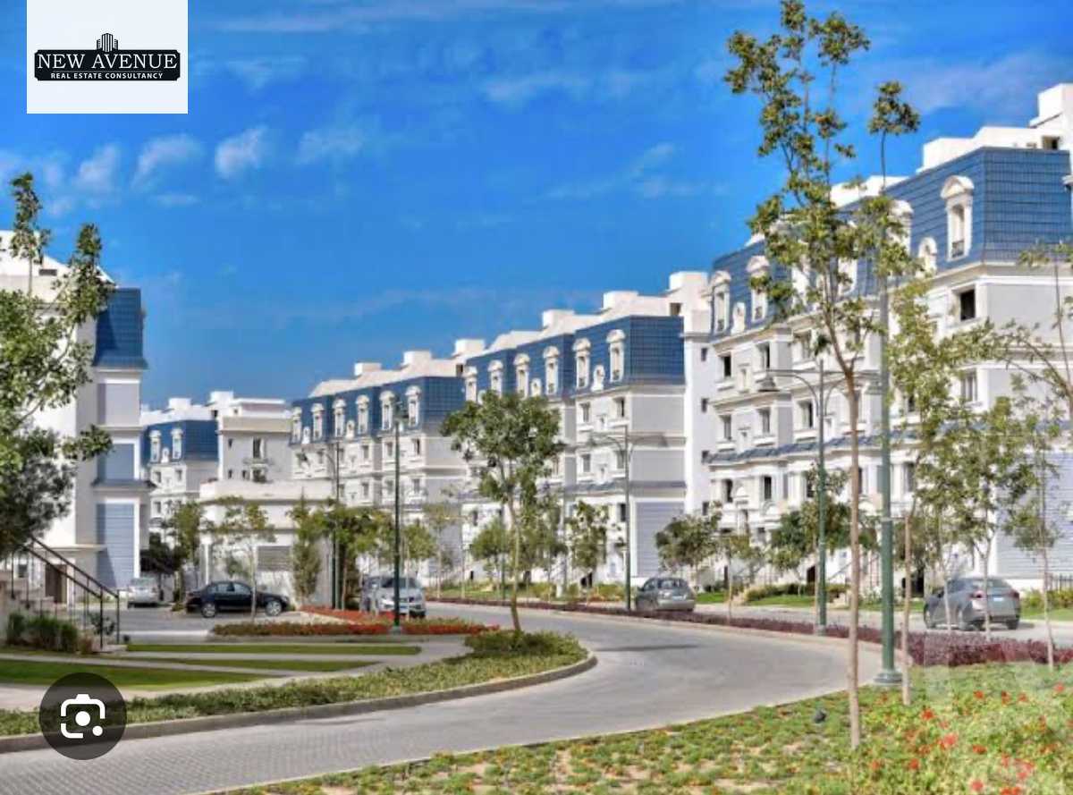 https://aqarmap.com.eg/ar/listing/5890954-for-sale-cairo-new-cairo-compounds-mountain-view-hyde-park