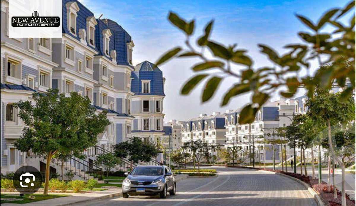 https://aqarmap.com.eg/ar/listing/5890954-for-sale-cairo-new-cairo-compounds-mountain-view-hyde-park