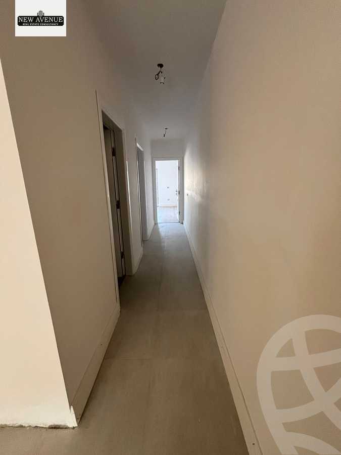 https://aqarmap.com.eg/ar/listing/5890954-for-sale-cairo-new-cairo-compounds-mountain-view-hyde-park