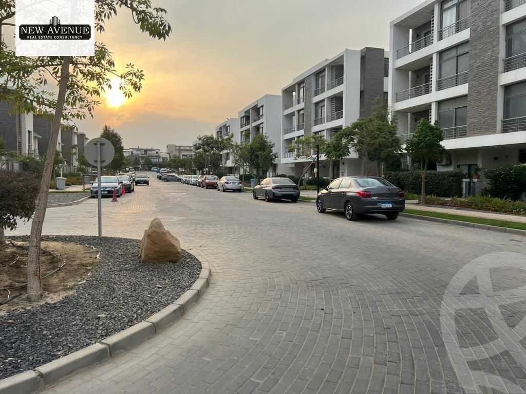 https://aqarmap.com.eg/en/listing/5903444-for-sale-cairo-new-cairo-compounds-tag-city-shalya-taj-city
