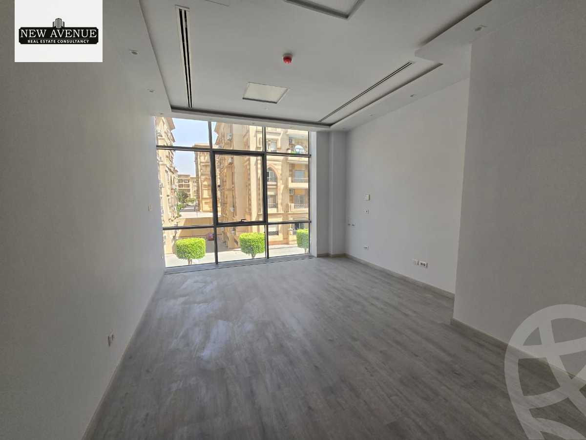 https://aqarmap.com.eg/en/listing/5911646-for-sale-cairo-new-cairo-compounds-leven-square-mall