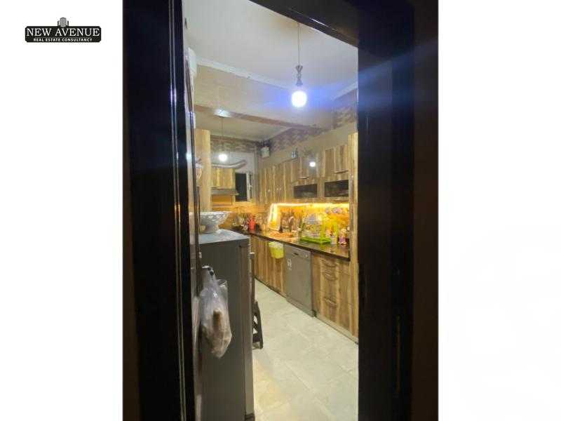 https://aqarmap.com.eg/en/listing/5918431-for-sale-cairo-new-cairo-first-settlement-mhwr-mstfy-kml