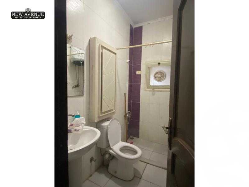 https://aqarmap.com.eg/en/listing/5918431-for-sale-cairo-new-cairo-first-settlement-mhwr-mstfy-kml