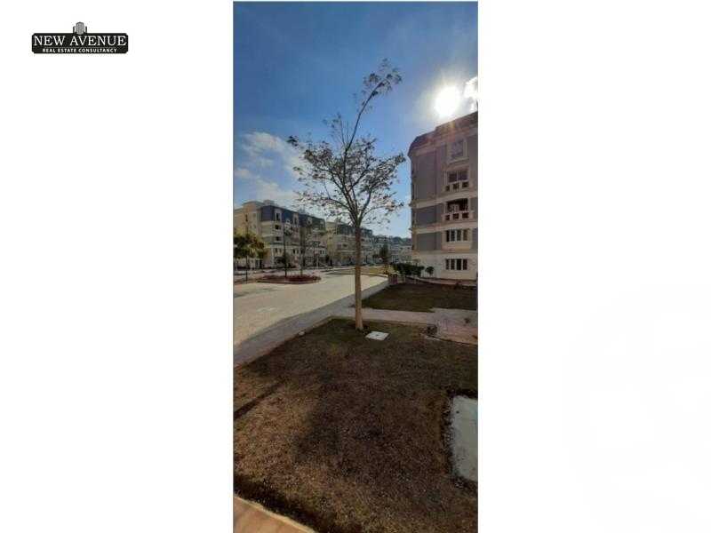 https://aqarmap.com.eg/ar/listing/5918840-for-sale-cairo-new-cairo-compounds-mountain-view-hyde-park
