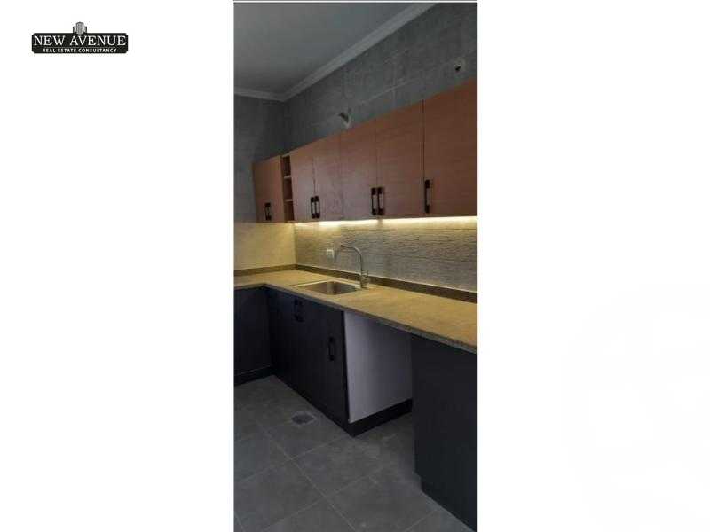 https://aqarmap.com.eg/ar/listing/5918840-for-sale-cairo-new-cairo-compounds-mountain-view-hyde-park