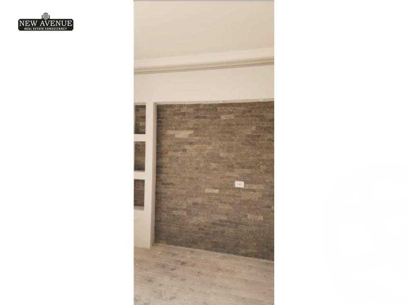 https://aqarmap.com.eg/ar/listing/5918840-for-sale-cairo-new-cairo-compounds-mountain-view-hyde-park