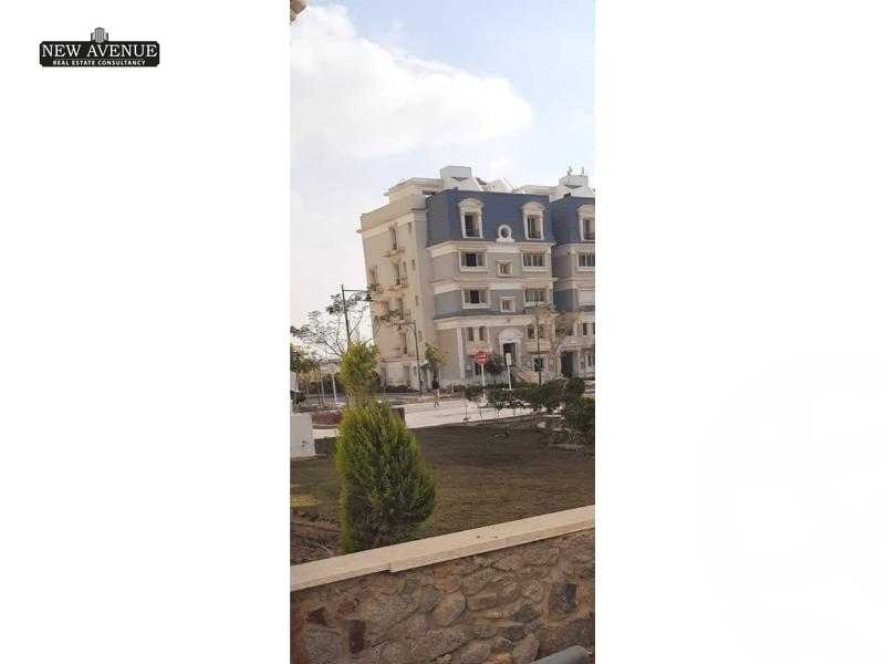 https://aqarmap.com.eg/ar/listing/5918840-for-sale-cairo-new-cairo-compounds-mountain-view-hyde-park