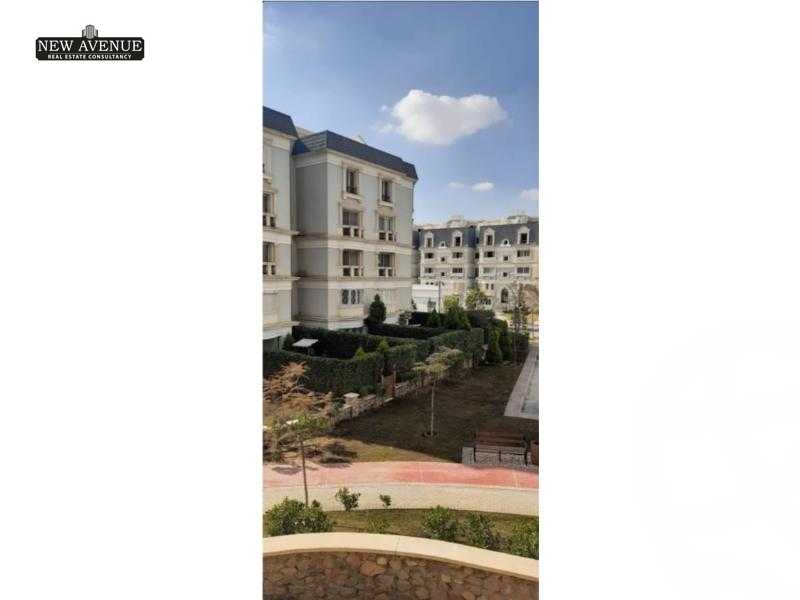 https://aqarmap.com.eg/ar/listing/5918840-for-sale-cairo-new-cairo-compounds-mountain-view-hyde-park