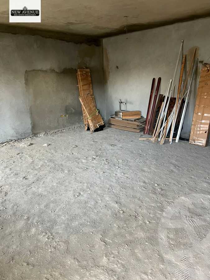 https://aqarmap.com.eg/en/listing/5921973-for-sale-cairo-new-cairo-compounds-stwn-ryzydns-by-ar-y-llttwyr
