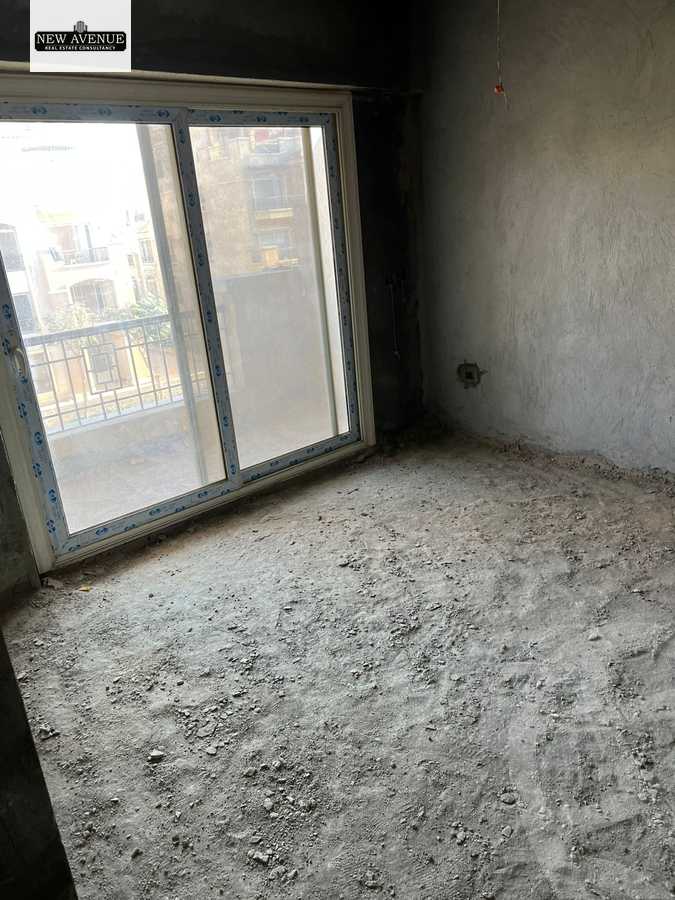 https://aqarmap.com.eg/en/listing/5921973-for-sale-cairo-new-cairo-compounds-stwn-ryzydns-by-ar-y-llttwyr