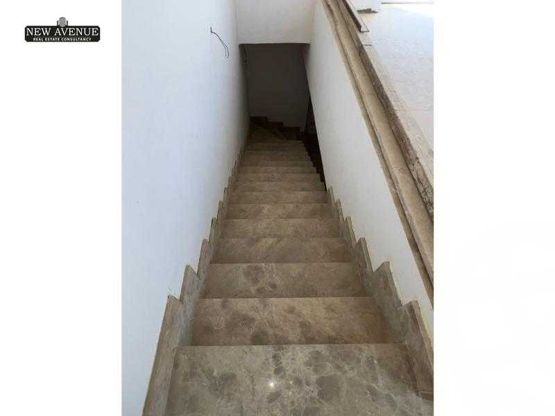 https://aqarmap.com.eg/en/listing/5924226-for-sale-cairo-new-cairo-compounds-mountain-view-hyde-park