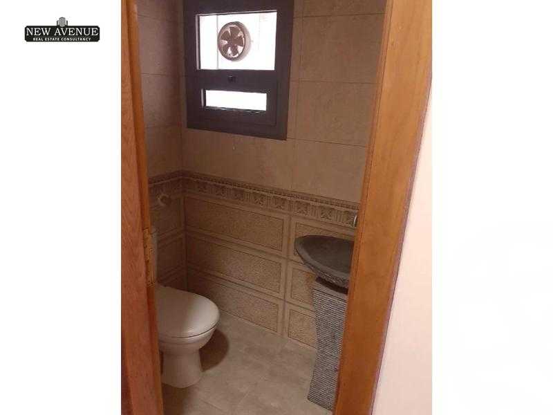 https://aqarmap.com.eg/ar/listing/5925098-for-sale-cairo-new-cairo-ganob-el-akadamiya-south-academy-a-zaid-ebn-haretha-st