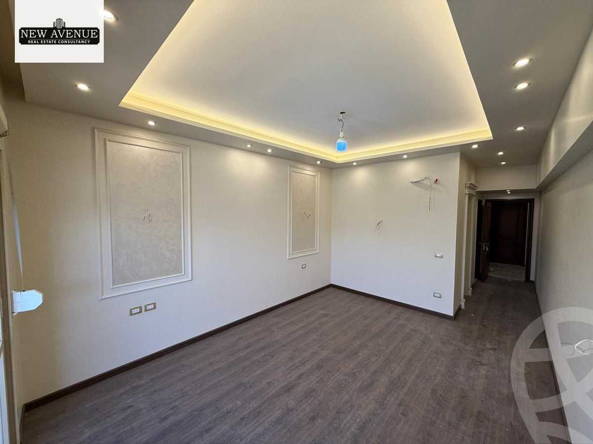https://aqarmap.com.eg/en/listing/5935323-for-sale-cairo-new-cairo-compounds-el-patio-oro