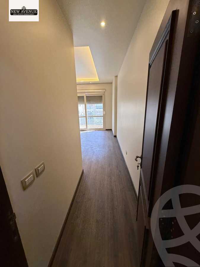 https://aqarmap.com.eg/en/listing/5935323-for-sale-cairo-new-cairo-compounds-el-patio-oro