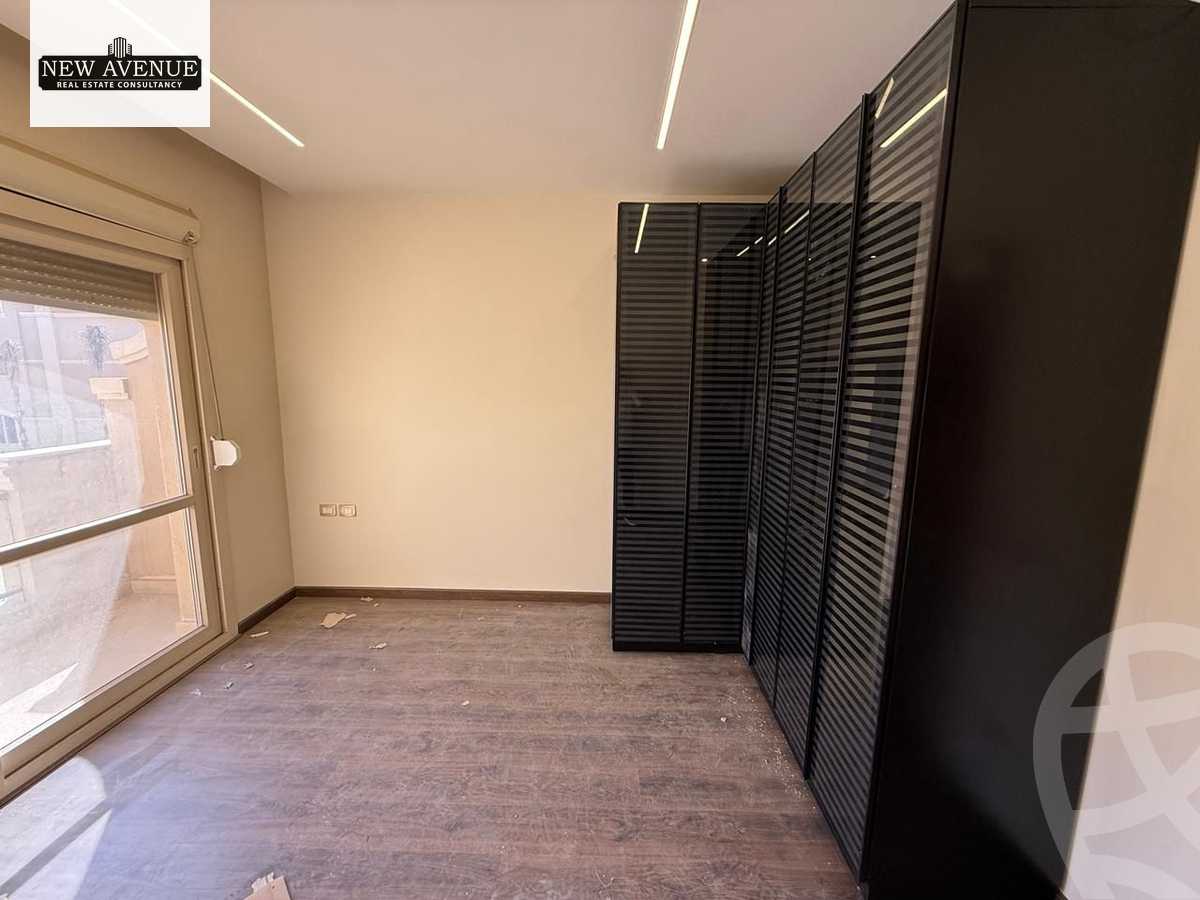 https://aqarmap.com.eg/en/listing/5935323-for-sale-cairo-new-cairo-compounds-el-patio-oro