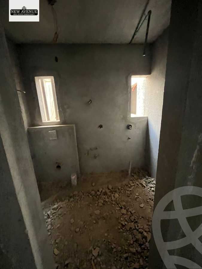 https://aqarmap.com.eg/en/listing/5937660-for-sale-cairo-new-cairo-compounds-mountain-view-hyde-park