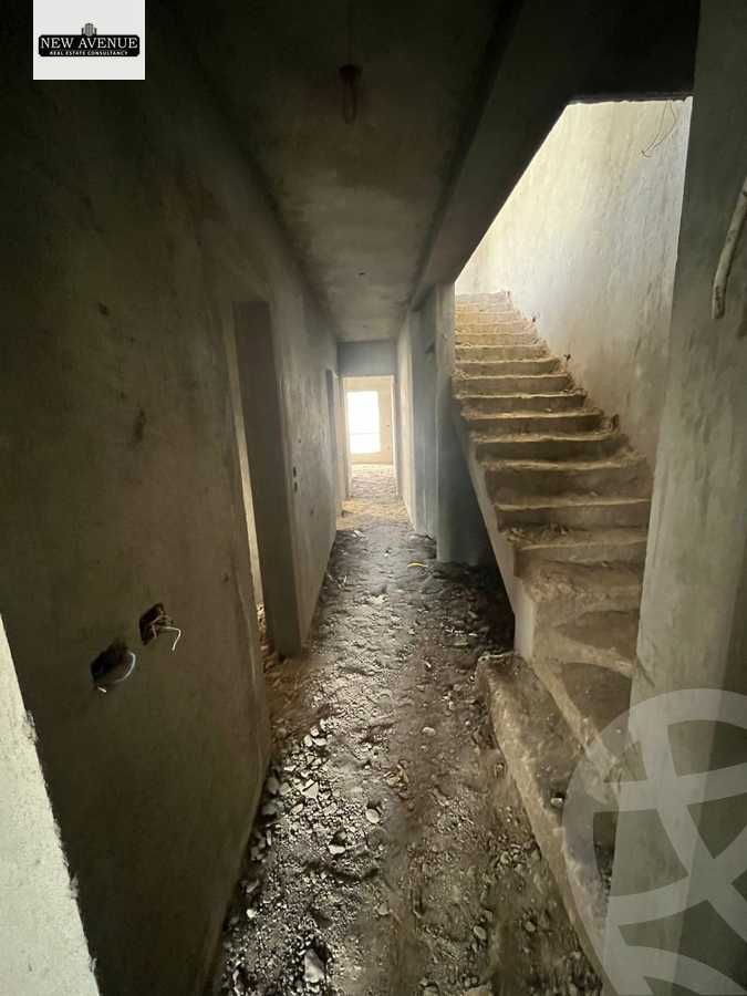 https://aqarmap.com.eg/en/listing/5937660-for-sale-cairo-new-cairo-compounds-mountain-view-hyde-park