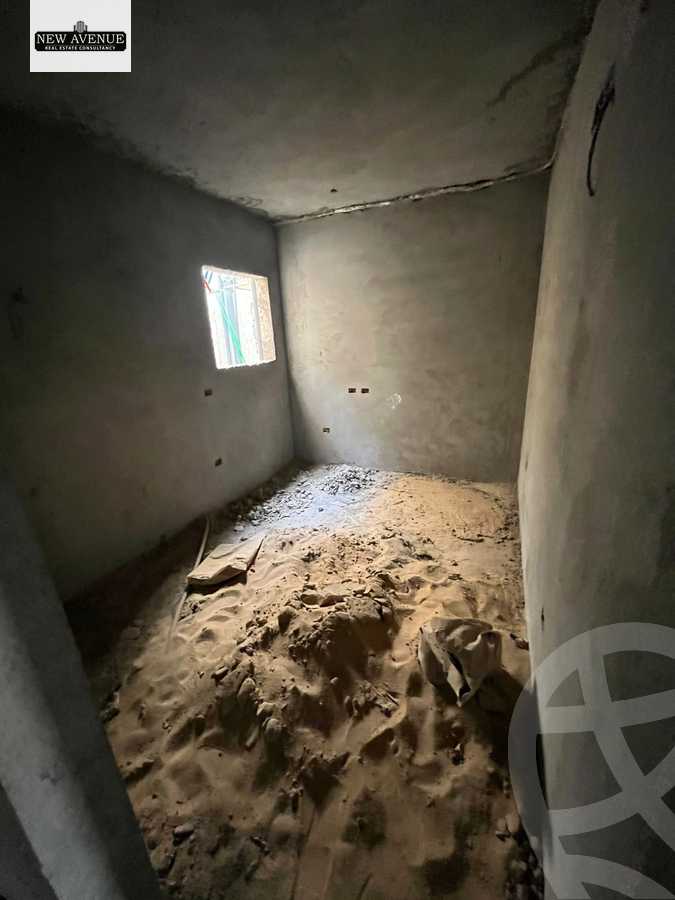 https://aqarmap.com.eg/en/listing/5937660-for-sale-cairo-new-cairo-compounds-mountain-view-hyde-park