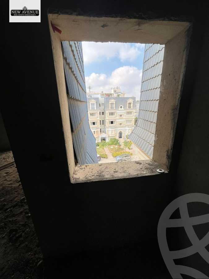 https://aqarmap.com.eg/en/listing/5937660-for-sale-cairo-new-cairo-compounds-mountain-view-hyde-park