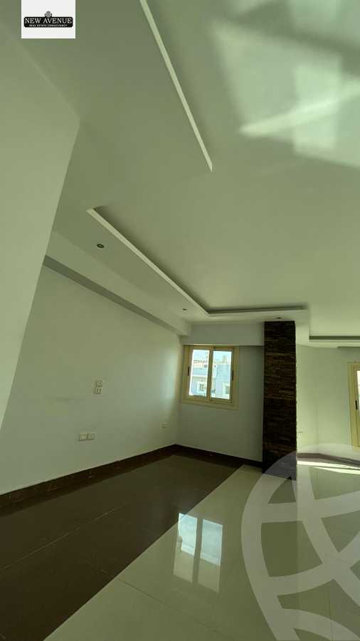 https://aqarmap.com.eg/ar/listing/5939143-for-sale-cairo-new-cairo-compounds-hyde-park-centre-ville-hyde-park