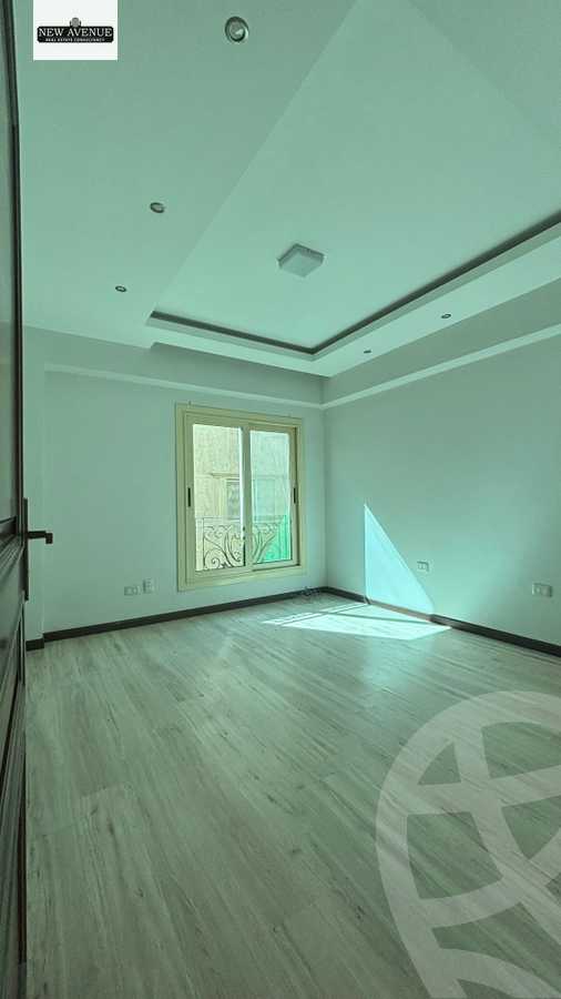 https://aqarmap.com.eg/ar/listing/5939143-for-sale-cairo-new-cairo-compounds-hyde-park-centre-ville-hyde-park