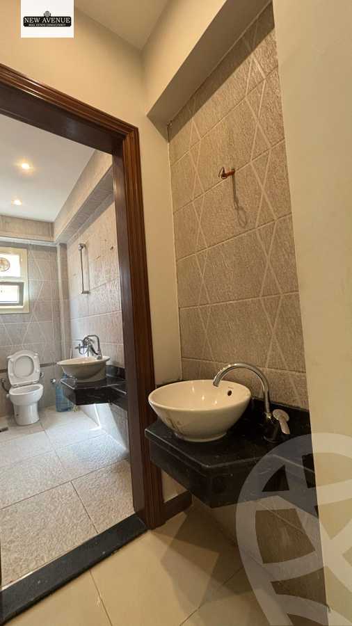 https://aqarmap.com.eg/ar/listing/5939143-for-sale-cairo-new-cairo-compounds-hyde-park-centre-ville-hyde-park